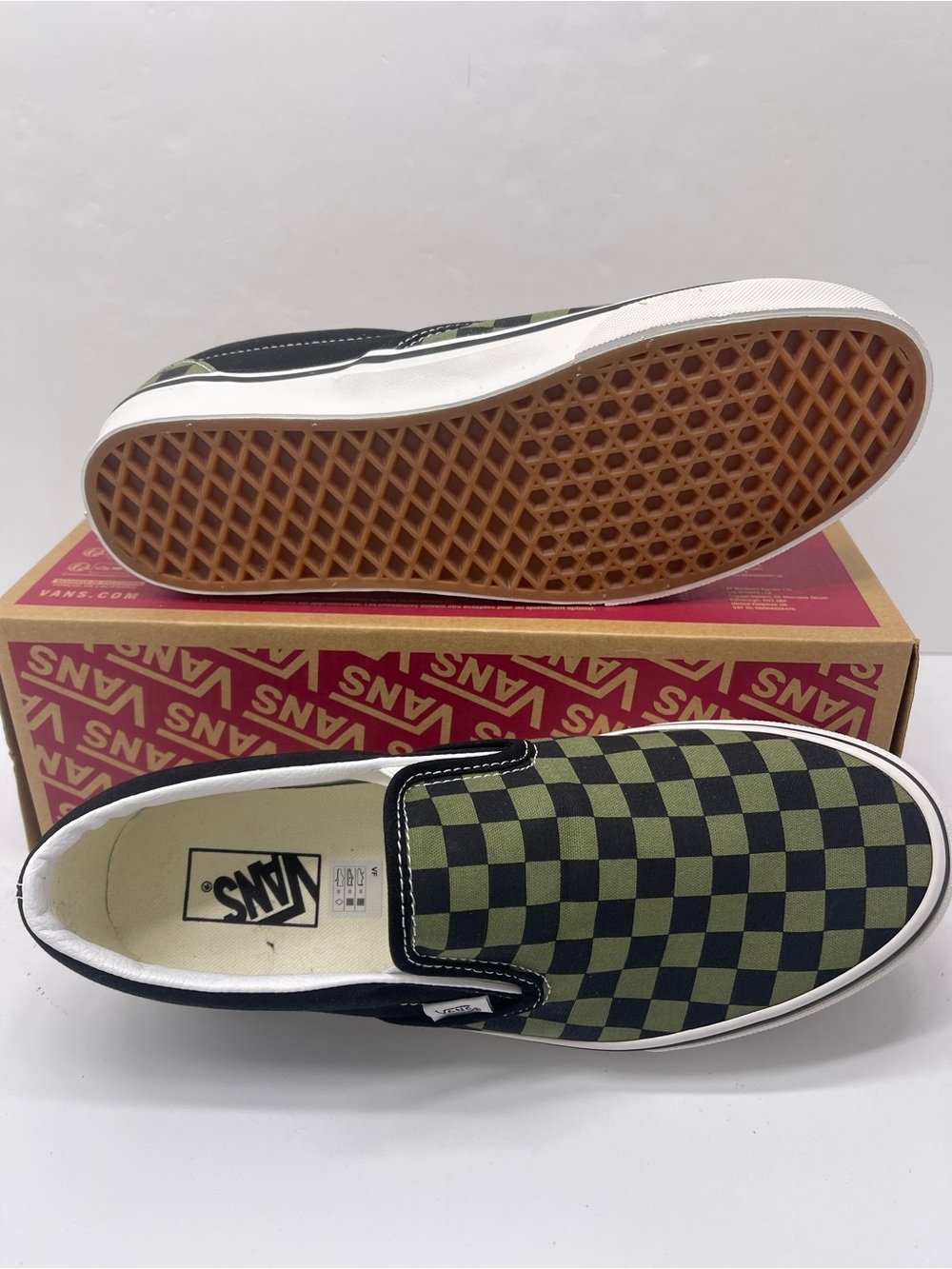 Vans Men’s Sz 10 Classic Slip-On Pop Check Loden Green
VN000D6BZBF Sneakers - Picture 3 of 16